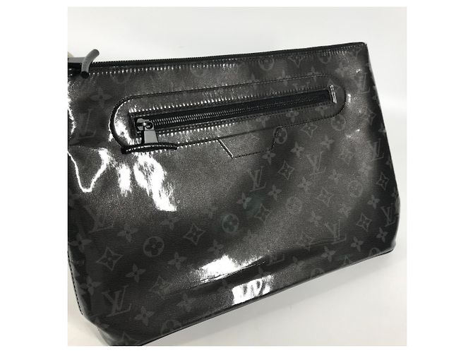 Borsa Pochette Cosmos in Glaze Monogram Eclipse di Louis Vuitton Nero - vista 14