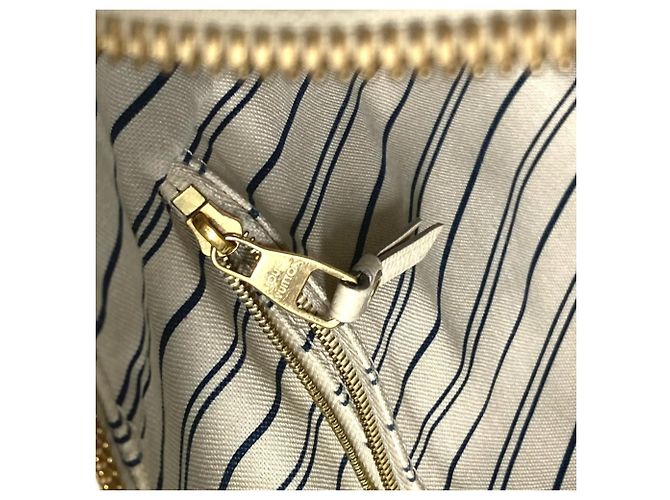 Louis Vuitton Monogram Empreinte Lumineuse PM Tote Bag White - view 15