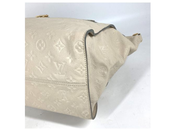 Louis Vuitton Monogram Empreinte Lumineuse PM Tote Bag White - view 6