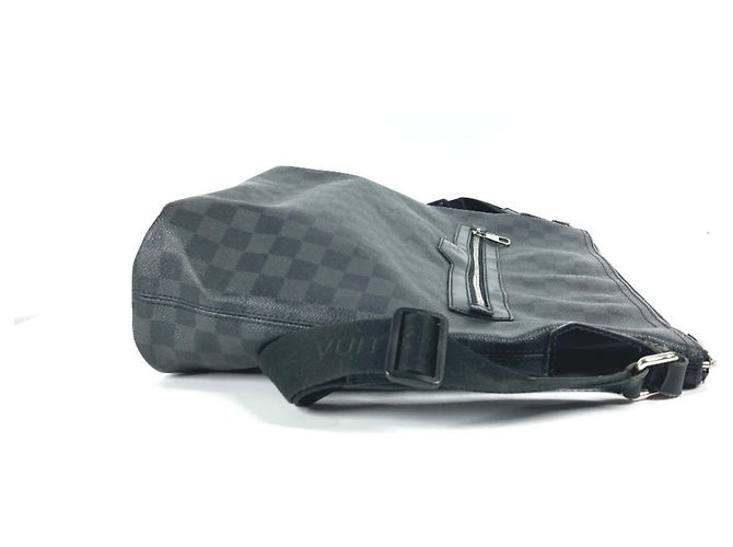 Borsa a Spalla Louis Vuitton Damier Graphite Mick GM Nero - vista 4