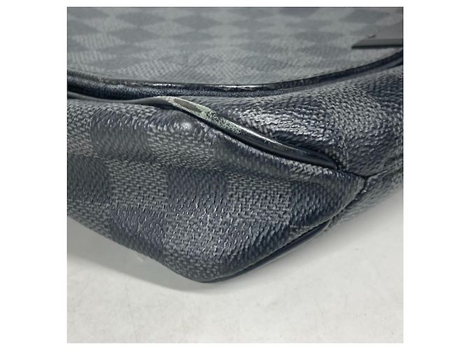 Borsa a tracolla District PM Damier Graphite di Louis Vuitton Nero - vista 7