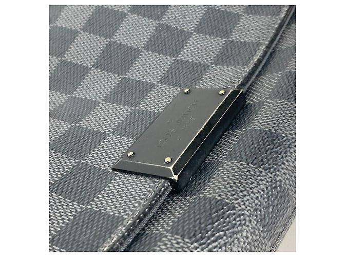 Borsa a tracolla District PM Damier Graphite di Louis Vuitton Nero - vista 8