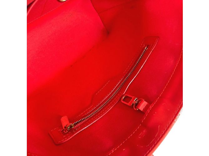 Borsa a tracolla Louis Vuitton Monogram Vernis Avalon MM Rosso - vista 12