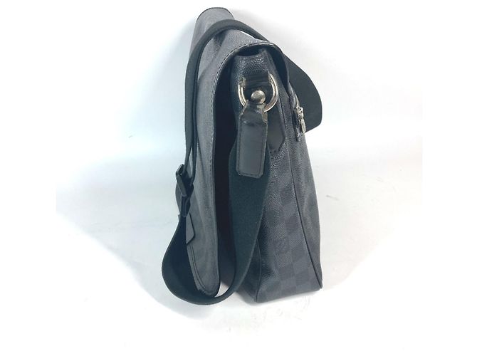 Sac Distrix MM Damier Graphite Louis Vuitton Noir - vue 3