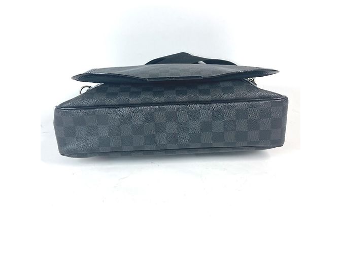 Sac Distrix MM Damier Graphite Louis Vuitton Noir - vue 4