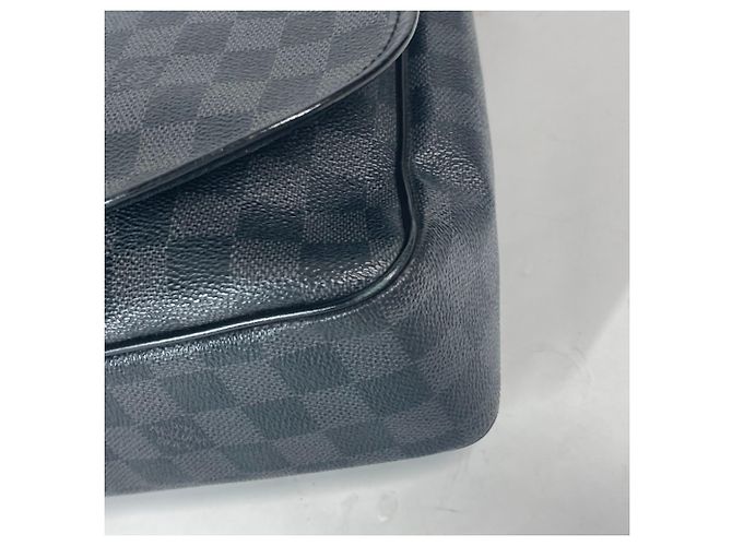 Sac Distrix MM Damier Graphite Louis Vuitton Noir - vue 5