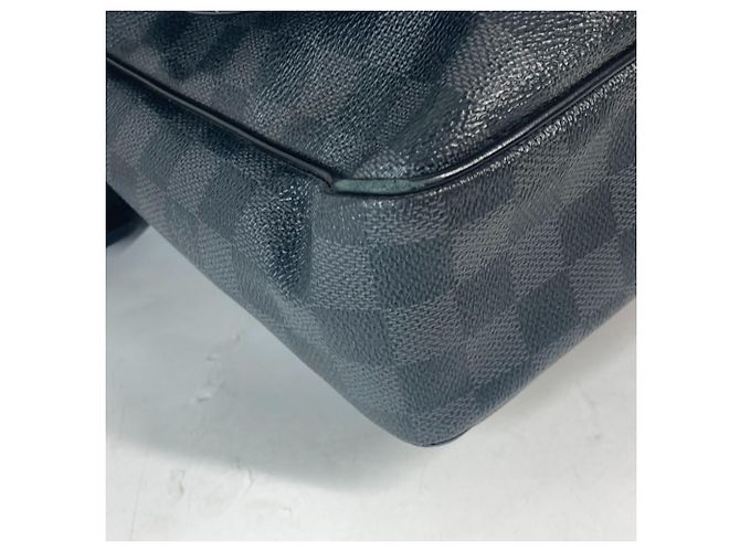 Sac Distrix MM Damier Graphite Louis Vuitton Noir - vue 6