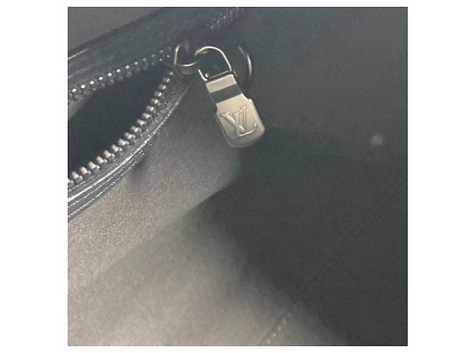 Louis Vuitton Damier Infini Keepall Bandoulière 45 Nero - vista 17
