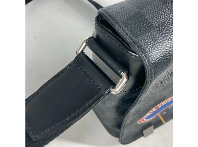 Borsa District PM Louis Vuitton Damier Graphite Stickers Nero - vista 11