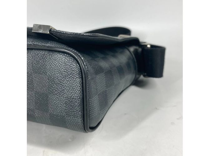 Borsa District PM Louis Vuitton Damier Graphite Stickers Nero - vista 6