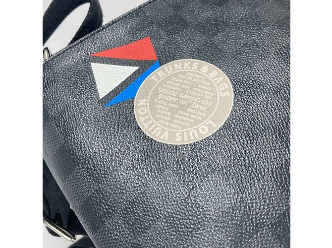Borsa District PM Louis Vuitton Damier Graphite Stickers Nero - vista 9