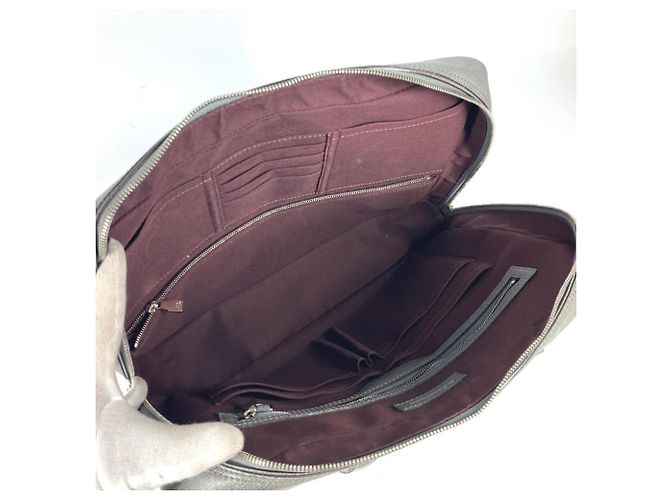 Borsa Louis Vuitton Taiga Neo Igor Marrone - vista 12