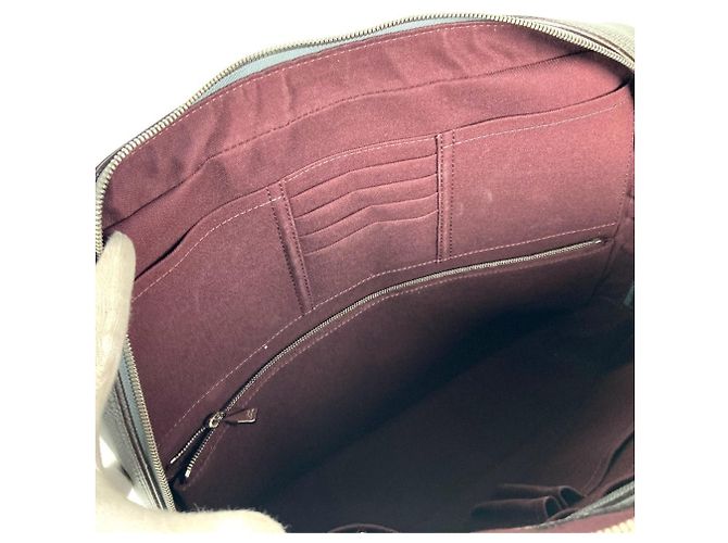 Borsa Louis Vuitton Taiga Neo Igor Marrone - vista 16