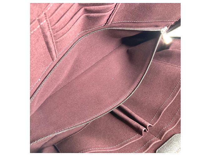 Borsa Louis Vuitton Taiga Neo Igor Marrone - vista 17