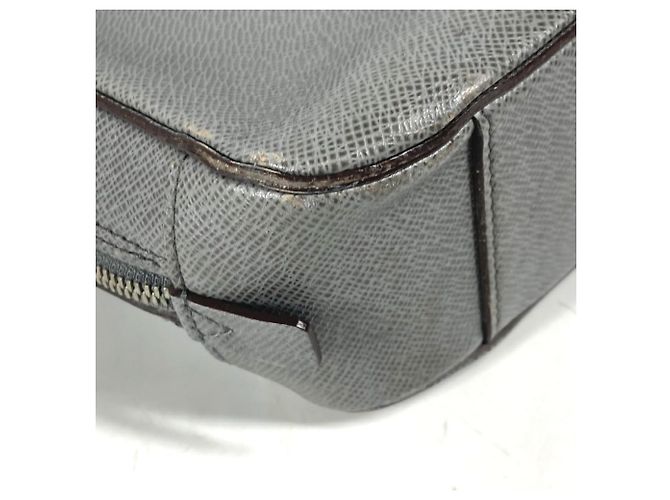 Borsa Louis Vuitton Taiga Neo Igor Marrone - vista 7