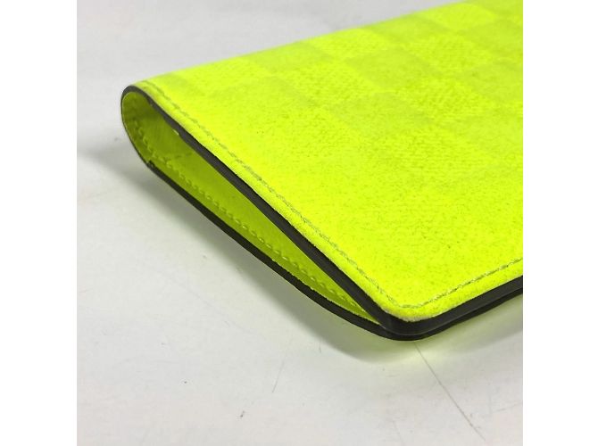 Cartera Larga Brazza Damier Infini Louis Vuitton Amarillo - vista 5