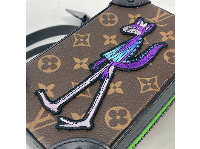 Bolsa de telefone Monogram Soft Trunk da Louis Vuitton Marrom - vista 9