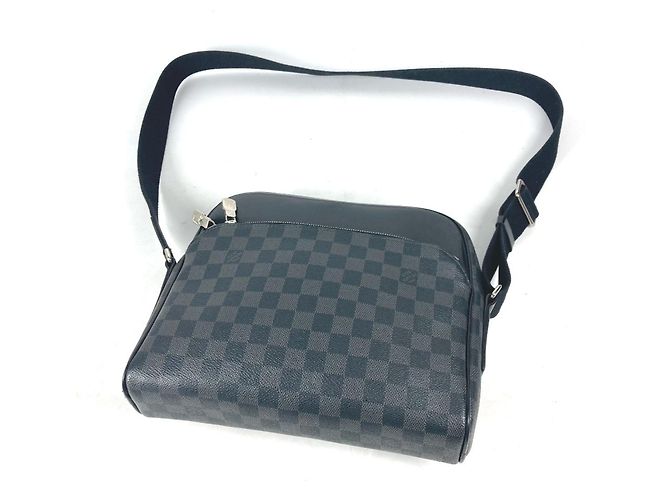 Borsa Dayton PM Damier Graphite Louis Vuitton Nero - vista 11