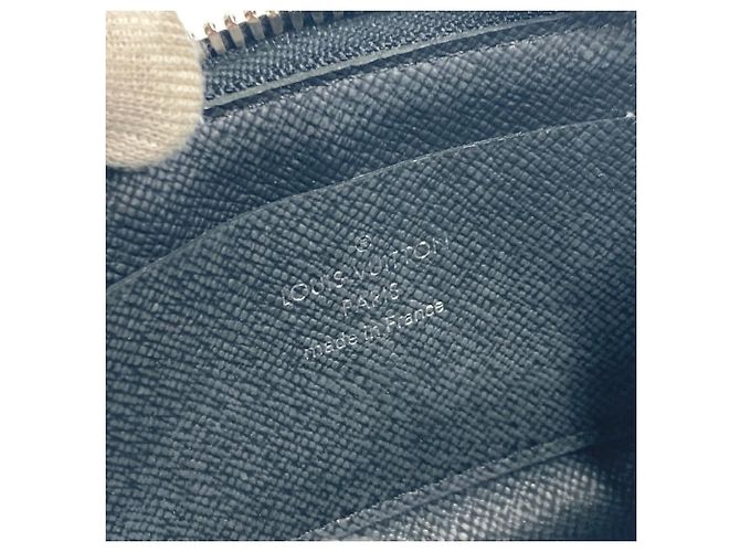 Taiga Münzbörse von Louis Vuitton Schwarz - Ansicht 10