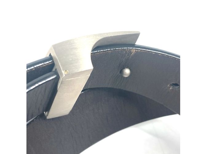 Gürtel mit Santur-Logo-Schnalle Taiga Louis Vuitton Schwarz - Ansicht 6