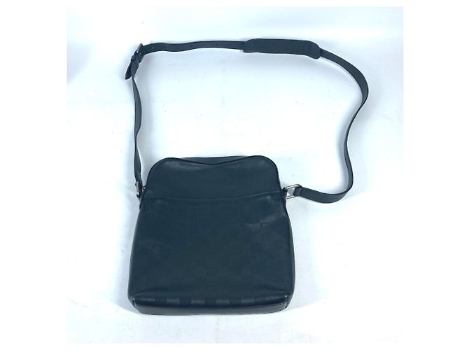 Borsa Pochette District Damier Infini Louis Vuitton Nero - vista 10
