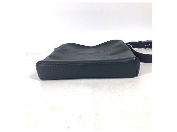 Borsa Pochette District Damier Infini Louis Vuitton Nero - vista 7