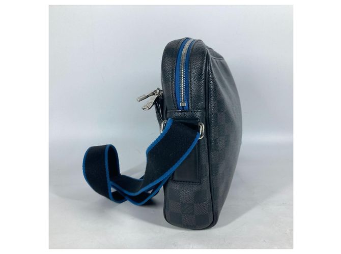 Borsa Dayton PM Damier Graphite Louis Vuitton Nero Blu - vista 4