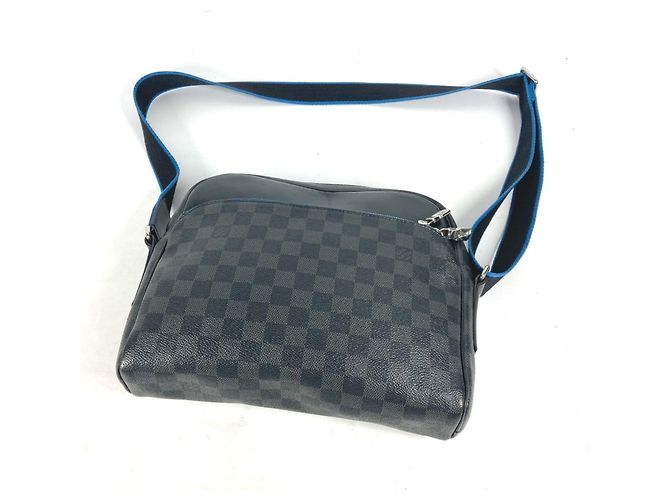 Borsa Dayton PM Damier Graphite Louis Vuitton Nero Blu - vista 8