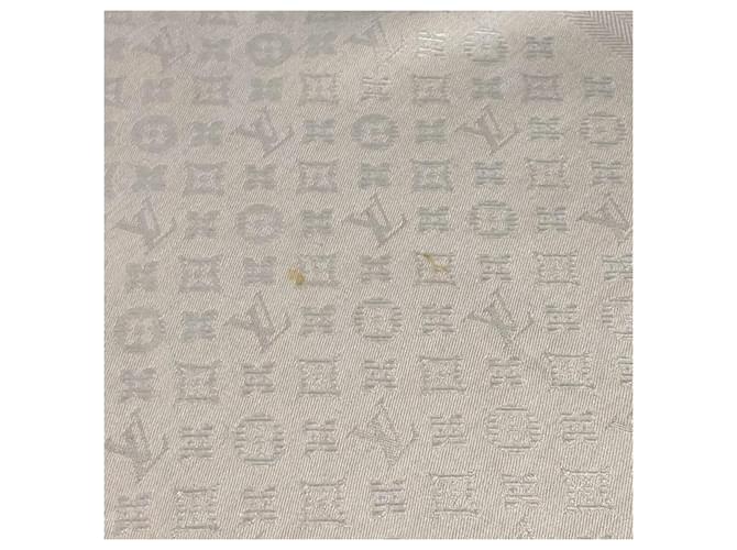 Sciarpa Monogram Evermore Grande di Louis Vuitton - vista 5