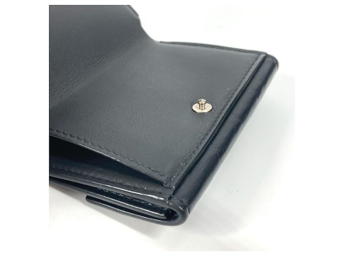 Billetera compacta Discovery Monogram Shadow Louis Vuitton Negro - vista 17