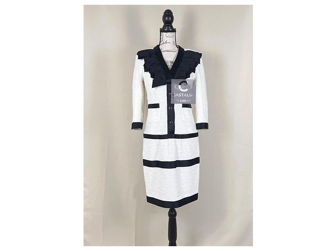 Chanel Ikonisches Tweedkleid von Claudia Schiffer 34 FR Roh - Ansicht 2