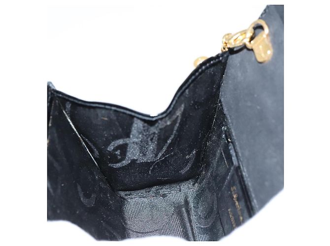 Borsa a spalla Vala Chain di Salvatore Ferragamo in smalto nero e oro Auth hk2388 D'oro - vista 19