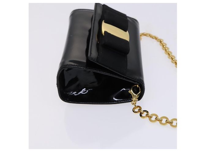 Borsa a spalla Vala Chain di Salvatore Ferragamo in smalto nero e oro Auth hk2388 D'oro - vista 3