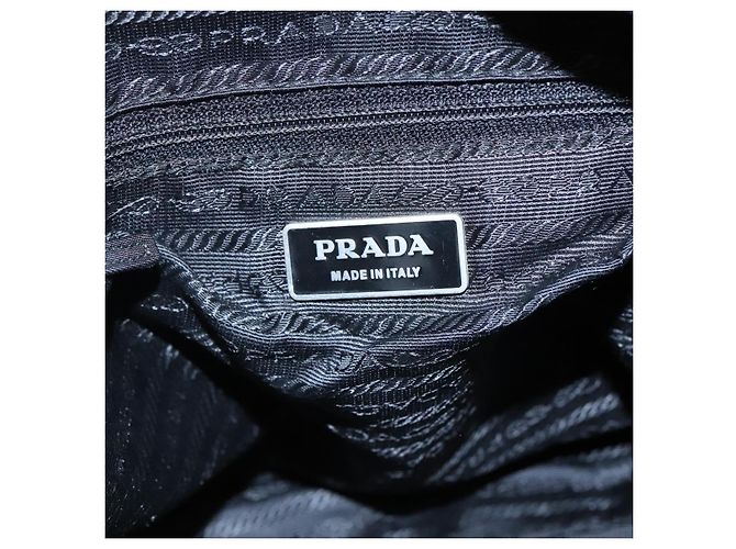 Borsa a Spalla PRADA in Nylon Nero Auth 106791 - vista 19