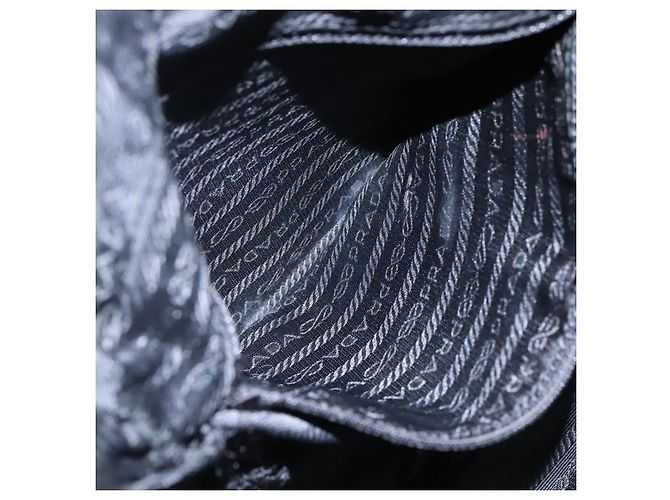 Borsa a Spalla PRADA in Nylon Nero Auth 106791 - vista 23