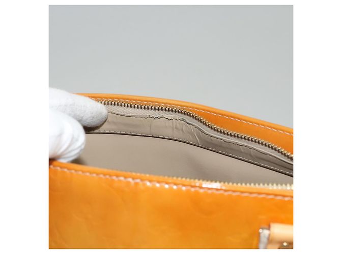 LOUIS VUITTON Monogram Vernis Bolsa de Mano Houston Amarillo M91121 LV Auth BA914 - vista 10
