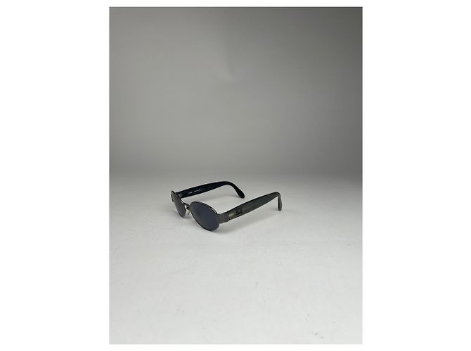 Occhiali da sole vintage Fendi Roma neri / verdi - vista 3