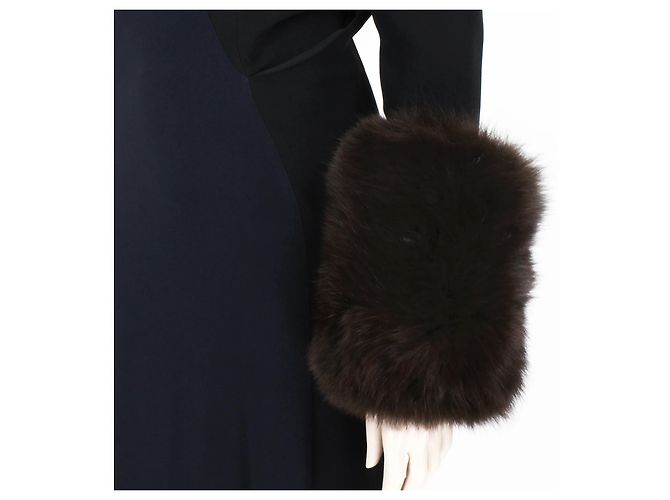 Haselnussbraune Pelzfäustlinge von Saint Laurent - Ansicht 4