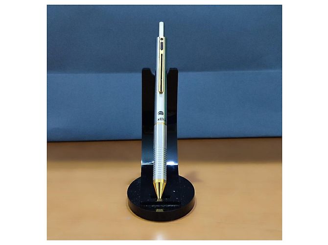 Autre Marque ■SET AUS 4 MULTIFUNKTIONSTIFTEN NIJI QUADRO POINT 4 IN 1■ Schwarz Silber Rot Grün - Ansicht 9
