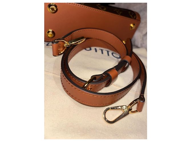 Louis Vuitton Dauphine Capital Marrone - vista 10