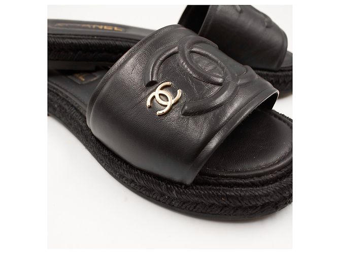 Sandali Chanel in pelle nera Nero - vista 4