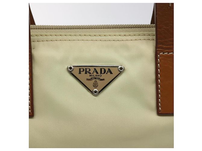 PRADA Sac à main en nylon blanc argent Auth hk2411 Argenté - vue 17