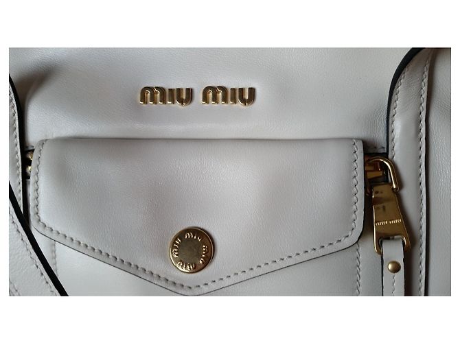 MIU MIU BORSA SHOPPING GRACE LUX IN PELLE. Bianco - vista 2