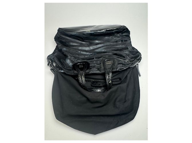 Nightingale Vintage Givenchy Nightindale Patelleder-Felltasche schwarz - Ansicht 10