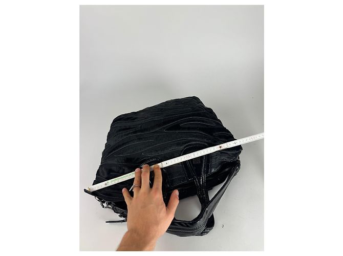 Nightingale Vintage Givenchy Nightindale Patelleder-Felltasche schwarz - Ansicht 12