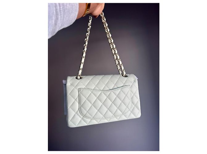 Timeless Chanel Classic 11.12 Borsa a mano in pelle acquamarina Verde chiaro - vista 9