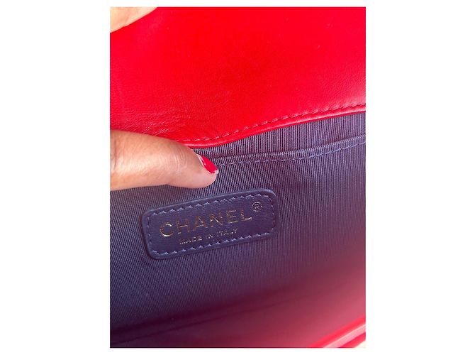Borsa Chanel Boy Medium in velluto con finiture oro Gold hardware - vista 8