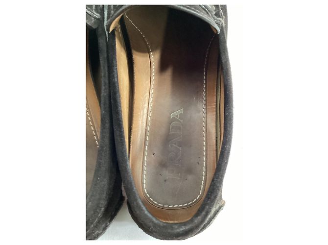 Mocassini Penny Driver in Suede Marrone con Logo Prada Rosso - vista 14
