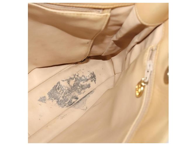 CHANEL Borsa a Spalla Matelassé con Catena in Pelle di Agnello Beige Oro CC Auth bs23535 D'oro - vista 11