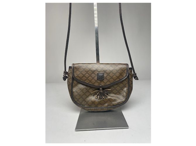 Céline Vintage Celine Triomphe Umhängetasche aus Leder braun grün - Ansicht 10